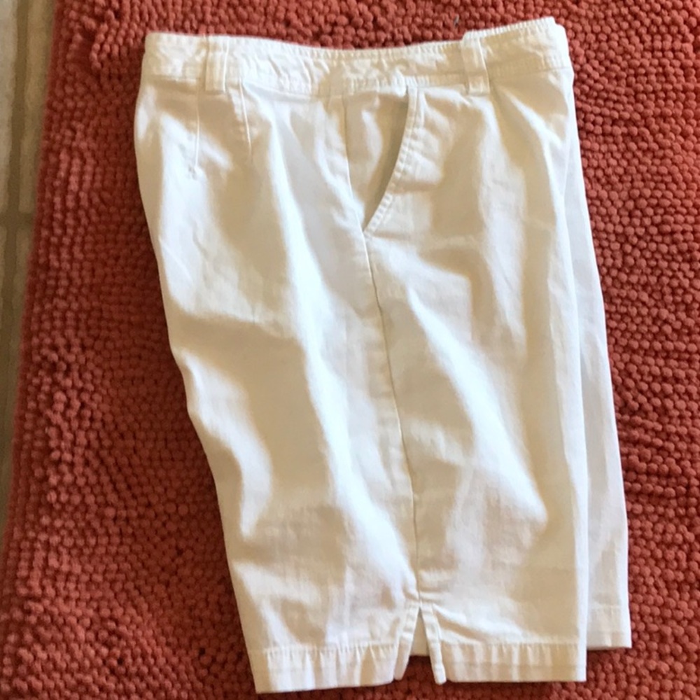 Cute white shorts